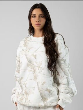 COMFRT NEW white oak camo crewneck